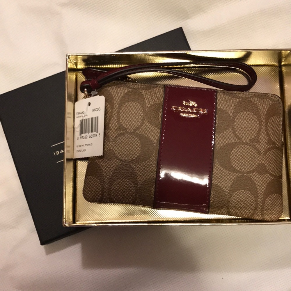 Coach Signature Khaki/Burgundy Wristlet